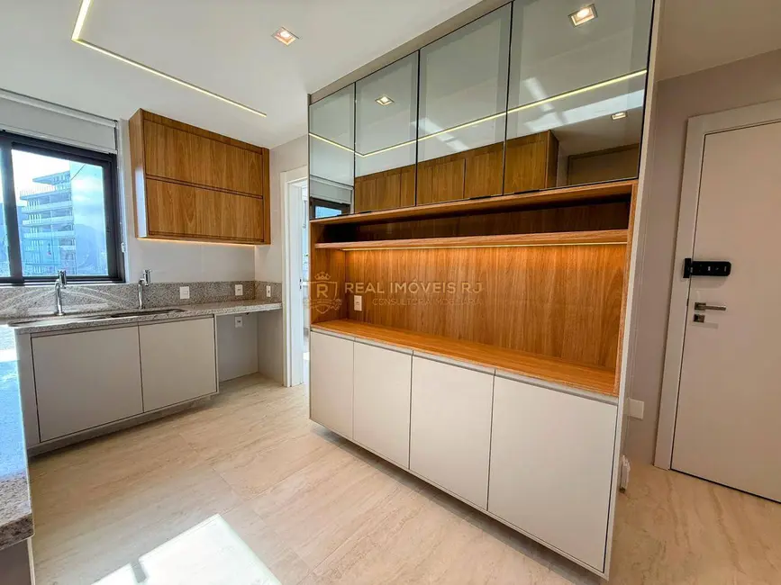 Apartamento com 4 quartos à venda, 231m2 em Barra da Tijuca, Rio De Janeiro - RJ - imagem 7 Foto 7 de Apartamento com 4 quartos à venda, 231m2 em Barra da Tijuca, Rio De Janeiro - RJ