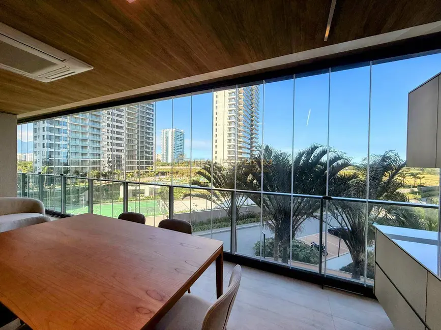 Foto 1 de Apartamento com 4 quartos para alugar, 238m2 em Barra da Tijuca, Rio De Janeiro - RJ
