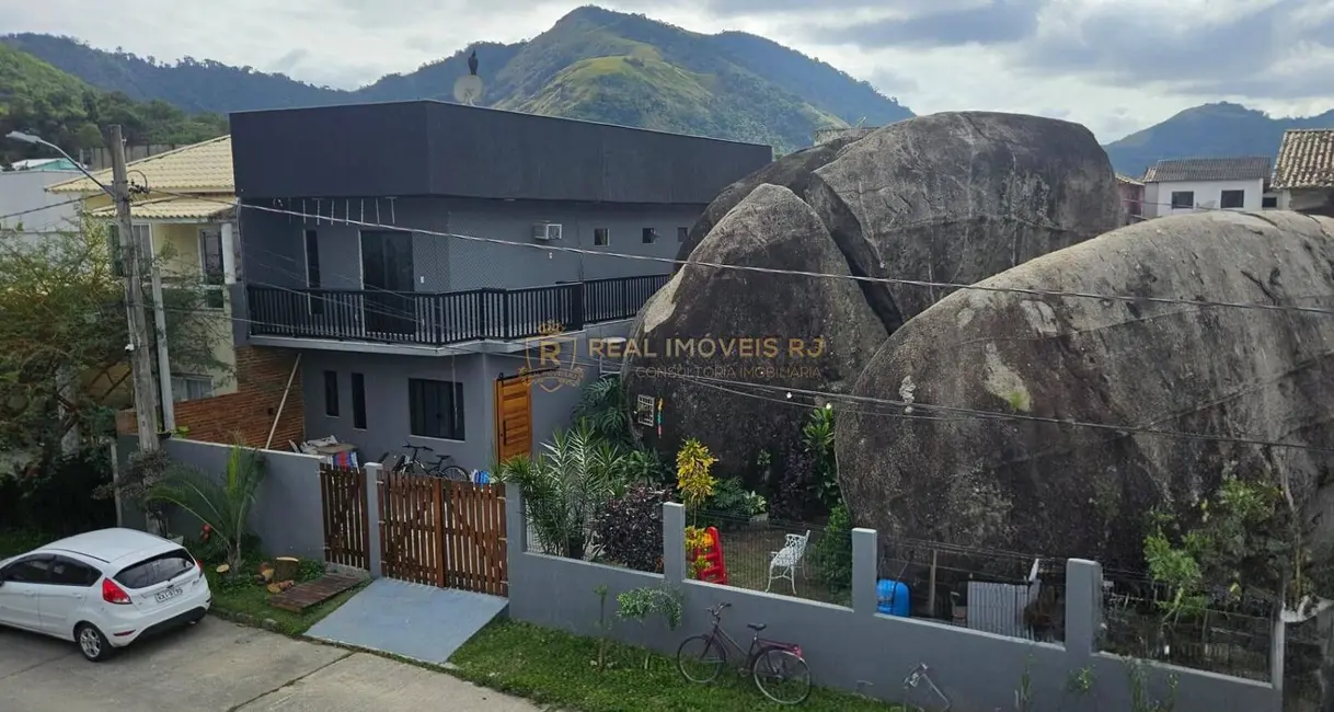 Casa com 3 quartos à venda, 310m2 em Campo Grande, Rio De Janeiro - RJ - imagem 1 Foto 1 de Casa com 3 quartos à venda, 310m2 em Campo Grande, Rio De Janeiro - RJ