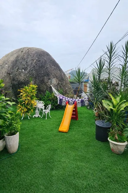 Casa com 3 quartos à venda, 310m2 em Campo Grande, Rio De Janeiro - RJ - imagem 2 Foto 2 de Casa com 3 quartos à venda, 310m2 em Campo Grande, Rio De Janeiro - RJ
