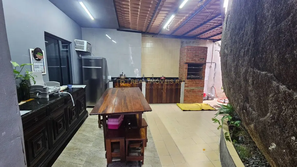 Casa com 3 quartos à venda, 310m2 em Campo Grande, Rio De Janeiro - RJ - imagem 8 Foto 8 de Casa com 3 quartos à venda, 310m2 em Campo Grande, Rio De Janeiro - RJ