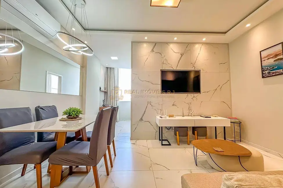 Apartamento com 2 quartos à venda, 50m2 em Centro, Rio De Janeiro - RJ - imagem 1 Foto 1 de Apartamento com 2 quartos à venda, 50m2 em Centro, Rio De Janeiro - RJ