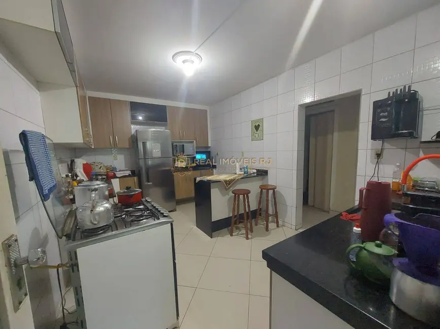 Casa com 3 quartos à venda, 226m2 em Praça Seca, Rio De Janeiro - RJ - imagem 6 Foto 6 de Casa com 3 quartos à venda, 226m2 em Praça Seca, Rio De Janeiro - RJ