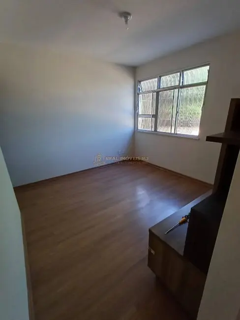 Foto 3 de Apartamento com 2 quartos à venda, 45m2 em Vila Valqueire, Rio De Janeiro - RJ