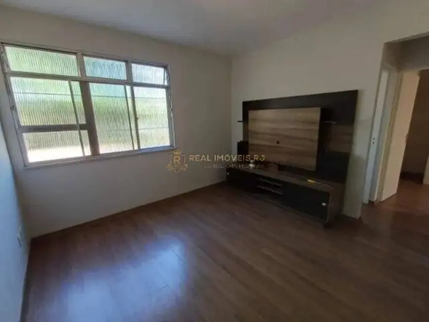 Foto 2 de Apartamento com 2 quartos à venda, 45m2 em Vila Valqueire, Rio De Janeiro - RJ