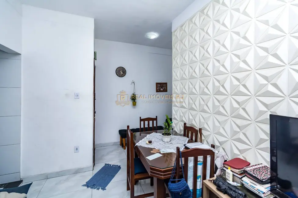 Casa com 2 quartos à venda, 110m2 em Irajá, Rio De Janeiro - RJ - imagem 4 Foto 4 de Casa com 2 quartos à venda, 110m2 em Irajá, Rio De Janeiro - RJ
