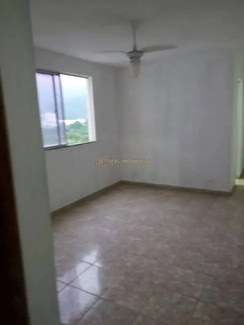 Foto 3 de Apartamento com 2 quartos à venda, 45m2 em Jacarepaguá, Rio De Janeiro - RJ