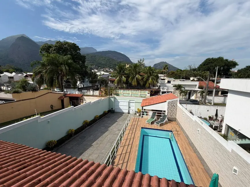 Foto 3 de Casa com 5 quartos à venda, 305m2 em Jacarepaguá, Rio De Janeiro - RJ