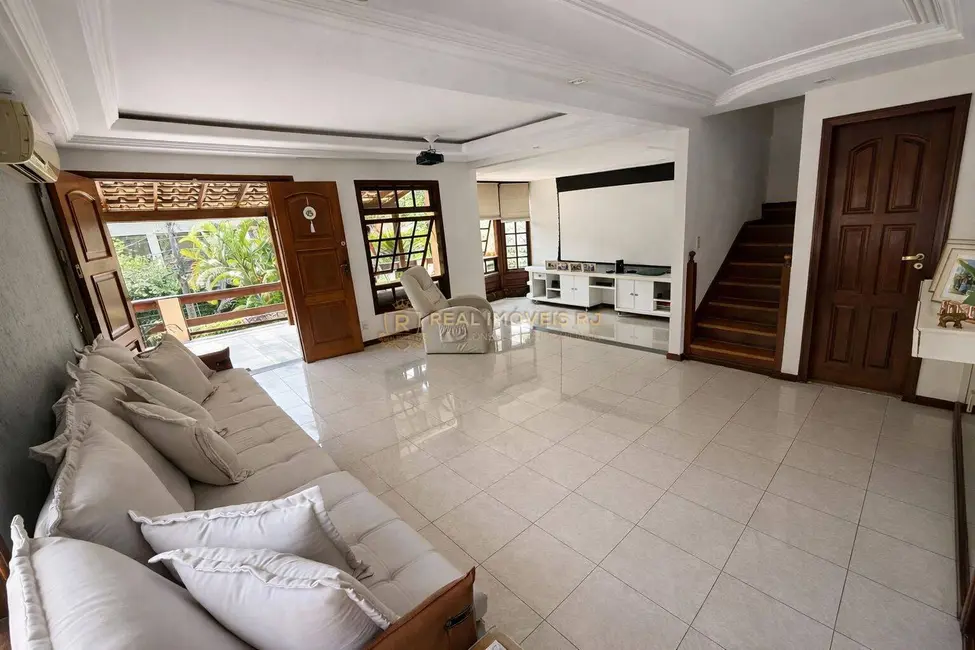 Foto 4 de Casa com 5 quartos à venda, 369m2 em Jacarepaguá, Rio De Janeiro - RJ