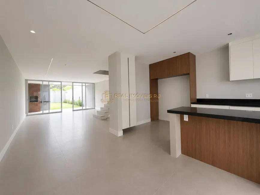 Foto 9 de Casa com 4 quartos à venda, 260m2 em Barra da Tijuca, Rio De Janeiro - RJ