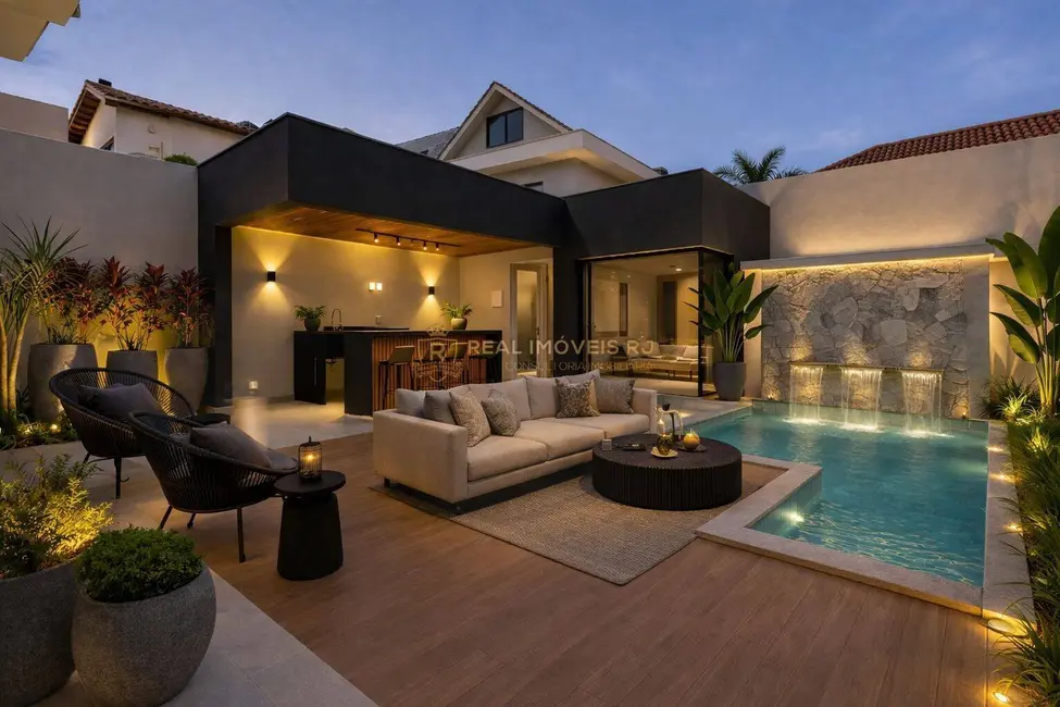 Foto 1 de Casa com 4 quartos à venda, 300m2 em Barra da Tijuca, Rio De Janeiro - RJ