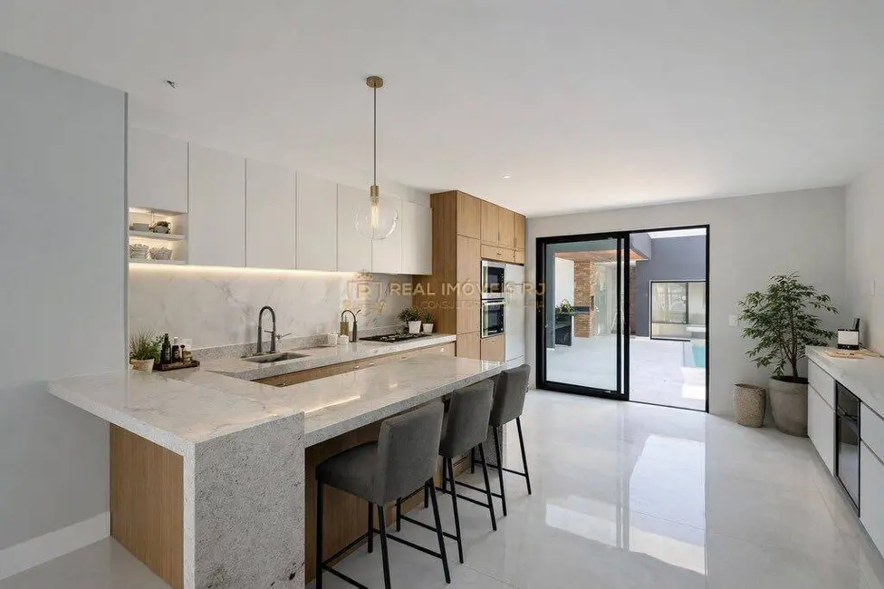 Casa com 4 quartos à venda, 360m2 em Barra da Tijuca, Rio De Janeiro - RJ - imagem 8 Foto 8 de Casa com 4 quartos à venda, 360m2 em Barra da Tijuca, Rio De Janeiro - RJ