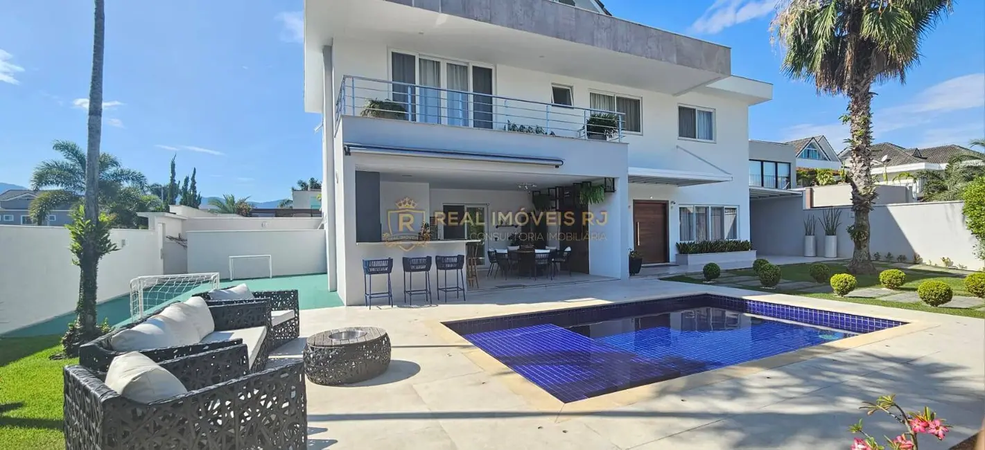 Casa com 4 quartos à venda, 485m2 em Recreio dos Bandeirantes, Rio De Janeiro - RJ - imagem 1 Foto 1 de Casa com 4 quartos à venda, 485m2 em Recreio dos Bandeirantes, Rio De Janeiro - RJ