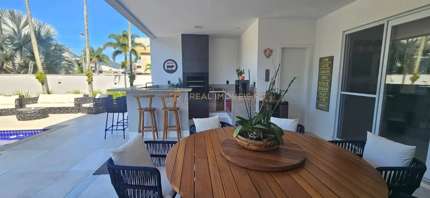 Casa com 4 quartos à venda, 485m2 em Recreio dos Bandeirantes, Rio De Janeiro - RJ - imagem 8 Foto 8 de Casa com 4 quartos à venda, 485m2 em Recreio dos Bandeirantes, Rio De Janeiro - RJ