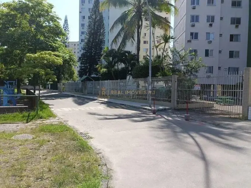 Foto 3 de Apartamento com 2 quartos para alugar, 55m2 em Jacarepaguá, Rio De Janeiro - RJ