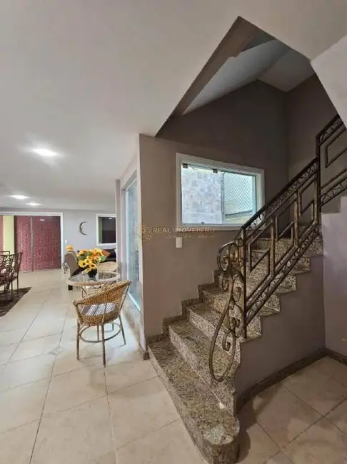 Casa com 4 quartos para alugar, 600m2 em Rio De Janeiro - RJ - imagem 7 Foto 7 de Casa com 4 quartos para alugar, 600m2 em Rio De Janeiro - RJ
