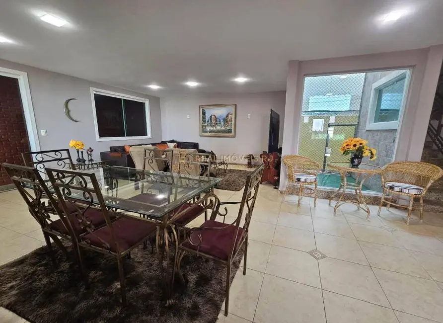 Casa com 4 quartos para alugar, 600m2 em Rio De Janeiro - RJ - imagem 5 Foto 5 de Casa com 4 quartos para alugar, 600m2 em Rio De Janeiro - RJ