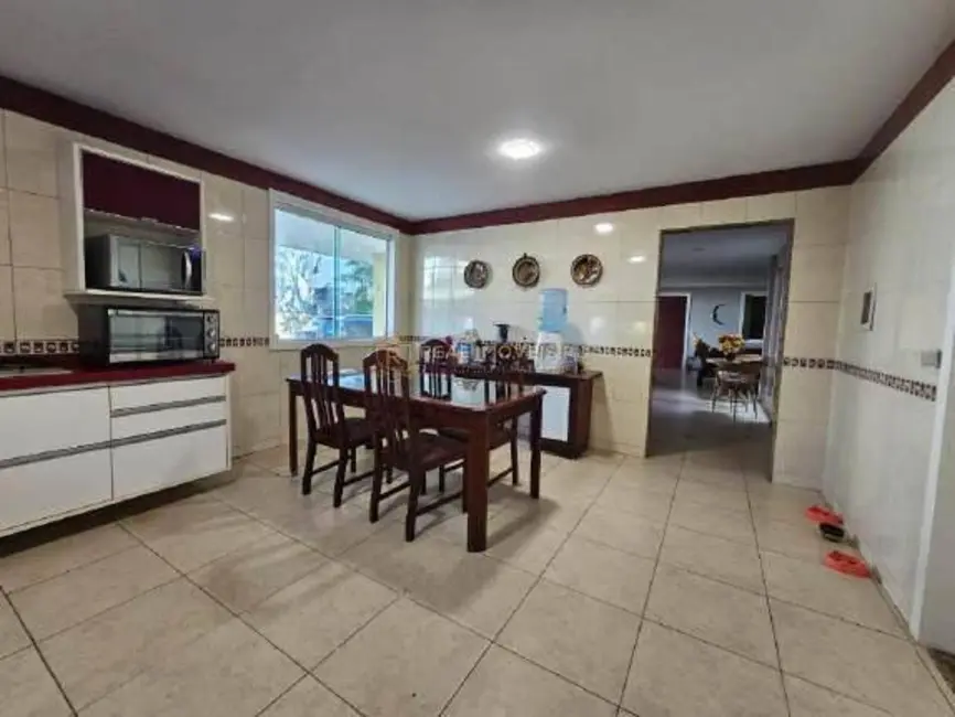 Casa com 4 quartos para alugar, 600m2 em Rio De Janeiro - RJ - imagem 9 Foto 9 de Casa com 4 quartos para alugar, 600m2 em Rio De Janeiro - RJ