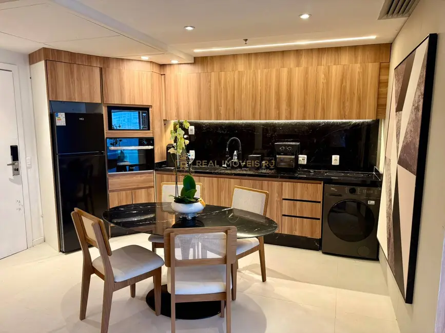 Apartamento com 1 quarto para alugar, 52m2 em Barra da Tijuca, Rio De Janeiro - RJ - imagem 3 Foto 3 de Apartamento com 1 quarto para alugar, 52m2 em Barra da Tijuca, Rio De Janeiro - RJ