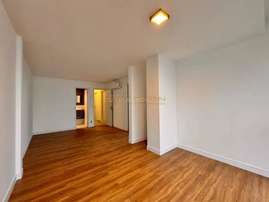 Apartamento com 3 quartos à venda, 119m2 em Recreio dos Bandeirantes, Rio De Janeiro - RJ - imagem 8 Foto 8 de Apartamento com 3 quartos à venda, 119m2 em Recreio dos Bandeirantes, Rio De Janeiro - RJ