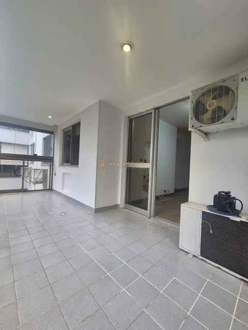 Foto 3 de Apartamento com 2 quartos para alugar, 74m2 em Rio De Janeiro - RJ