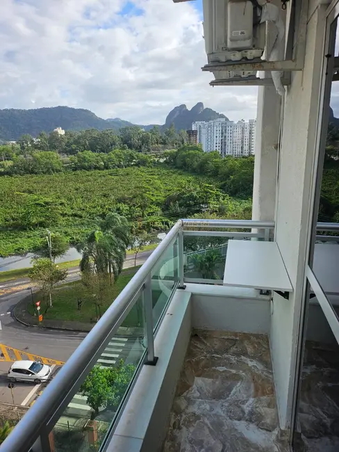 Foto 2 de Apartamento com 2 quartos à venda, 70m2 em Rio De Janeiro - RJ