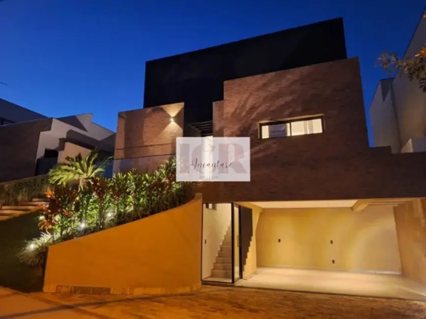 Foto 1 de Casa de Condomínio com 4 quartos à venda, 310m2 em Votorantim - SP