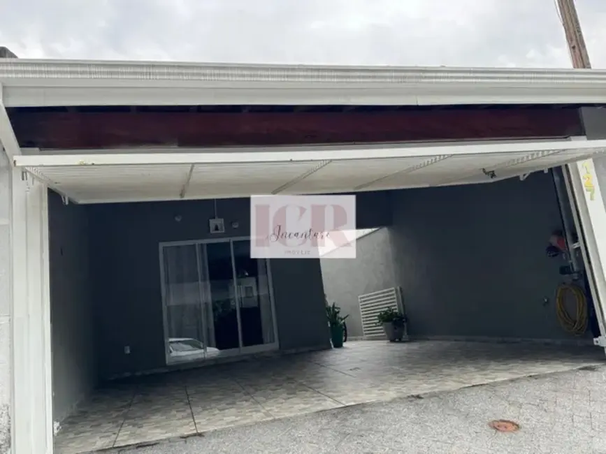 Casa com 2 quartos à venda, 125m2 em Jardim Portal do Itavuvu, Sorocaba - SP - imagem 6 Foto 6 de Casa com 2 quartos à venda, 125m2 em Jardim Portal do Itavuvu, Sorocaba - SP