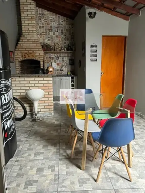 Casa com 2 quartos à venda, 125m2 em Jardim Portal do Itavuvu, Sorocaba - SP - imagem 2 Foto 2 de Casa com 2 quartos à venda, 125m2 em Jardim Portal do Itavuvu, Sorocaba - SP