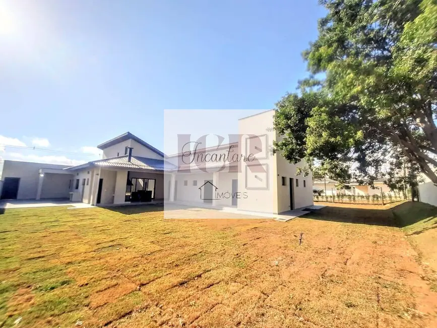 Foto 1 de Casa com 3 quartos à venda, 1028m2 em Aracoiaba Da Serra - SP