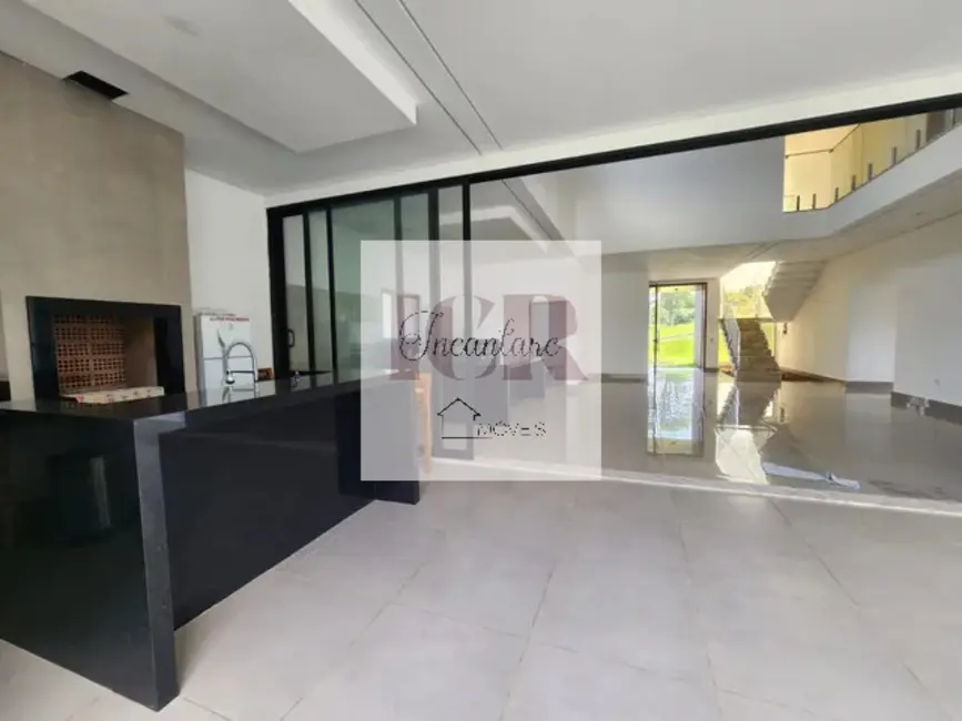 Foto 2 de Casa de Condomínio com 4 quartos à venda, 1050m2 em Aracoiaba Da Serra - SP