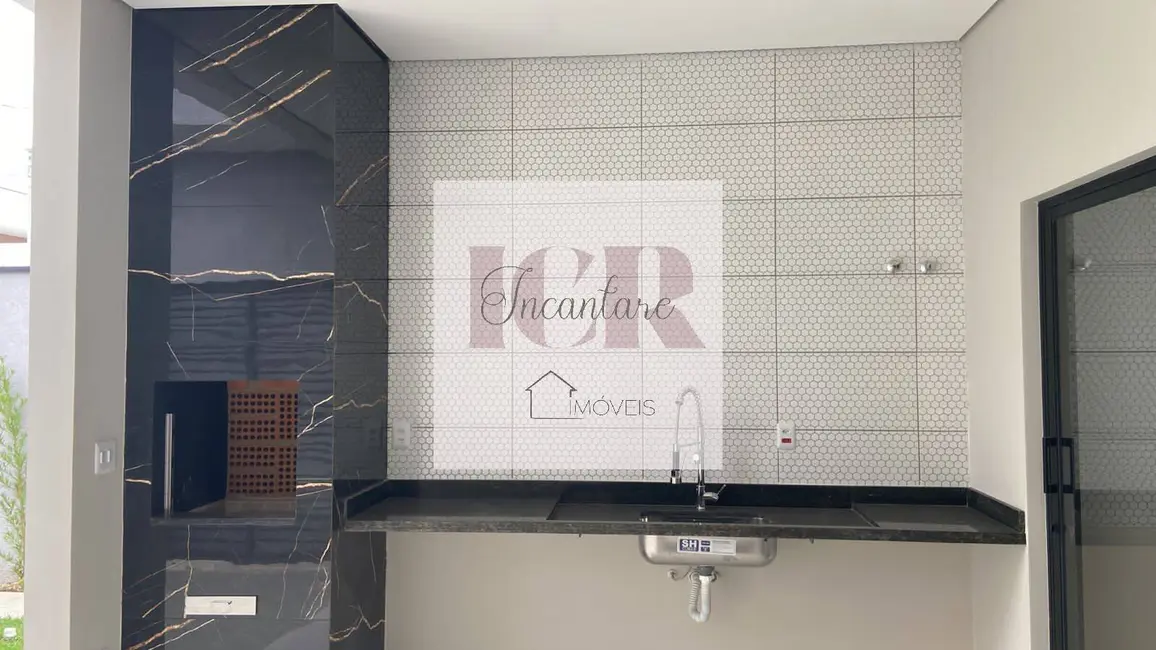 Foto 3 de Casa de Condomínio com 3 quartos à venda, 300m2 em Aparecidinha, Sorocaba - SP