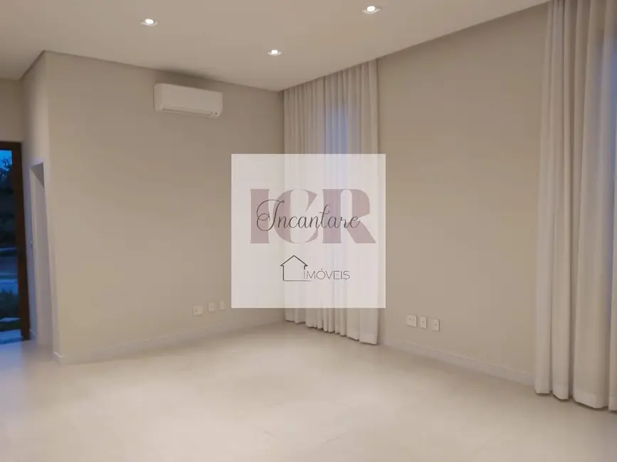 Casa de Condomínio com 3 quartos à venda, 300m2 em Jardim Residencial Chácara Ondina, Sorocaba - SP - imagem 5 Foto 5 de Casa de Condomínio com 3 quartos à venda, 300m2 em Jardim Residencial Chácara Ondina, Sorocaba - SP
