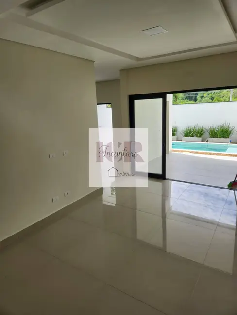 Casa de Condomínio com 3 quartos à venda, 250m2 em Colina Santa Mônica, Votorantim - SP - imagem 2 Foto 2 de Casa de Condomínio com 3 quartos à venda, 250m2 em Colina Santa Mônica, Votorantim - SP