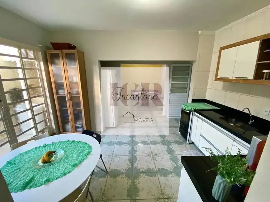 Foto 2 de Sobrado com 4 quartos à venda, 150m2 em Conjunto Habitacional Júlio de Mesquita Filho, Sorocaba - SP
