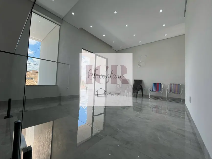 Sobrado com 4 quartos à venda, 132m2 em Jardim Residencial Vivenda do Itavuvu, Sorocaba - SP - imagem 4 Foto 4 de Sobrado com 4 quartos à venda, 132m2 em Jardim Residencial Vivenda do Itavuvu, Sorocaba - SP