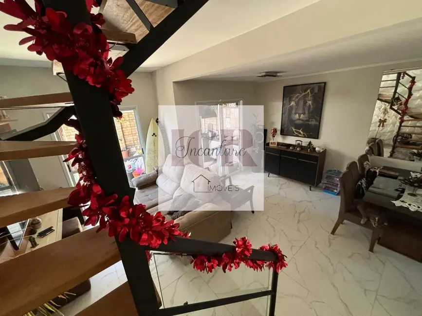 Casa de Condomínio com 3 quartos à venda, 160m2 em Aparecidinha, Sorocaba - SP - imagem 5 Foto 5 de Casa de Condomínio com 3 quartos à venda, 160m2 em Aparecidinha, Sorocaba - SP