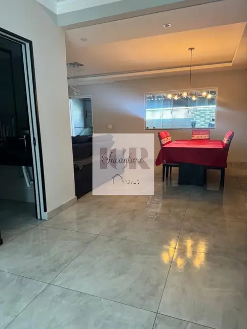 Casa com 4 quartos à venda, 170m2 em Jardim Santa Catarina, Sorocaba - SP - imagem 3 Foto 3 de Casa com 4 quartos à venda, 170m2 em Jardim Santa Catarina, Sorocaba - SP