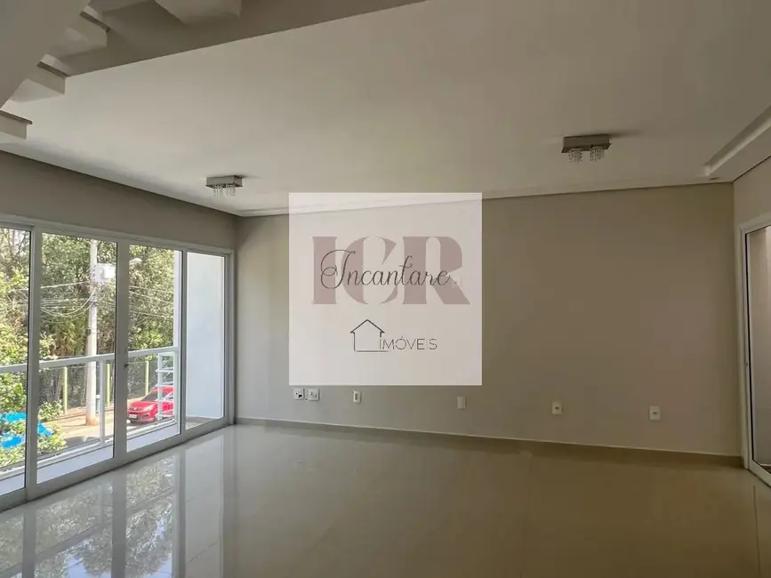 Casa de Condomínio com 3 quartos à venda, 200m2 em Wanel Ville, Sorocaba - SP - imagem 4 Foto 4 de Casa de Condomínio com 3 quartos à venda, 200m2 em Wanel Ville, Sorocaba - SP