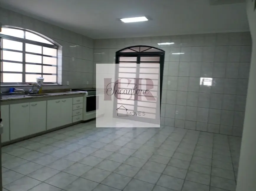 Foto 2 de Sobrado com 3 quartos à venda, 200m2 em Vila Carvalho, Sorocaba - SP