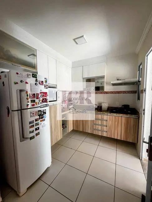 Foto 2 de Casa de Condomínio com 3 quartos à venda, 225m2 em Vossoroca, Votorantim - SP