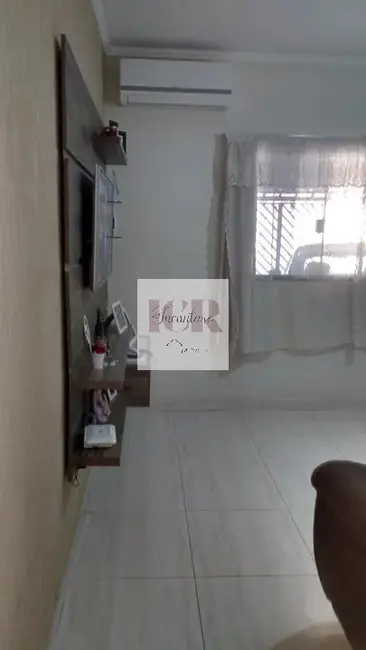 Casa com 3 quartos à venda, 150m2 em Jardim Sarkis Abibe, Votorantim - SP - imagem 3 Foto 3 de Casa com 3 quartos à venda, 150m2 em Jardim Sarkis Abibe, Votorantim - SP