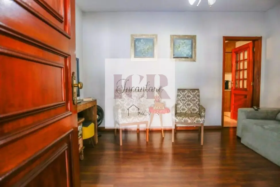 Casa com 3 quartos à venda, 162m2 em Jardim Simus, Sorocaba - SP - imagem 3 Foto 3 de Casa com 3 quartos à venda, 162m2 em Jardim Simus, Sorocaba - SP