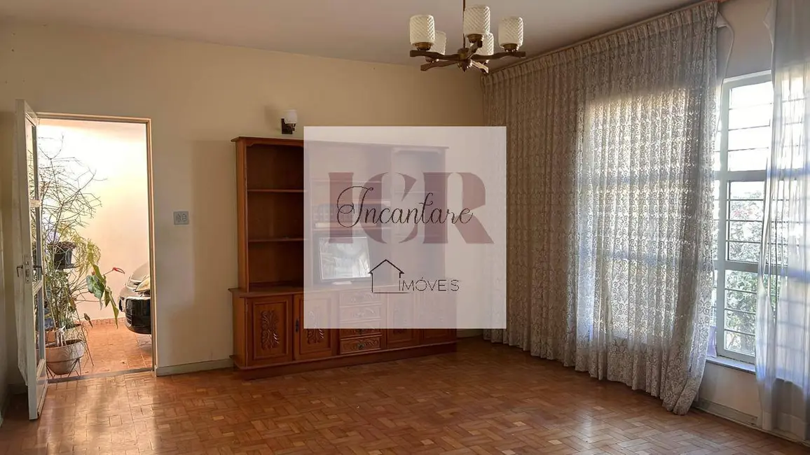 Casa com 3 quartos à venda, 300m2 em Vila Barcelona, Sorocaba - SP - imagem 1 Foto 1 de Casa com 3 quartos à venda, 300m2 em Vila Barcelona, Sorocaba - SP