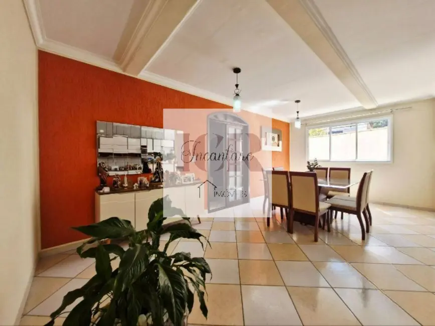 Casa com 3 quartos à venda, 250m2 em Jardim Dois Corações, Sorocaba - SP - imagem 3 Foto 3 de Casa com 3 quartos à venda, 250m2 em Jardim Dois Corações, Sorocaba - SP