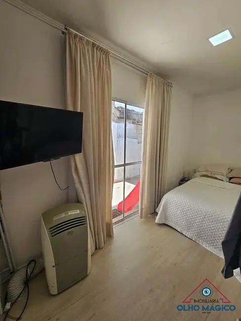 Foto 2 de Casa com 2 quartos à venda, 125m2 em Santa Maria, Osasco - SP