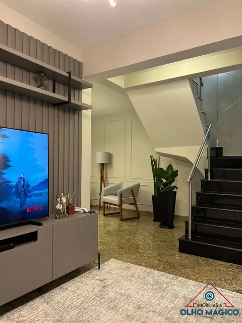 Sobrado com 4 quartos à venda, 354m2 em Centro, Osasco - SP - imagem 9 Foto 9 de Sobrado com 4 quartos à venda, 354m2 em Centro, Osasco - SP