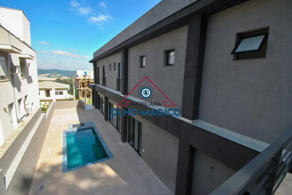 Foto 3 de Casa de Condomínio com 4 quartos à venda, 280m2 em Condomínio Centro Comercial Alphaville, Barueri - SP