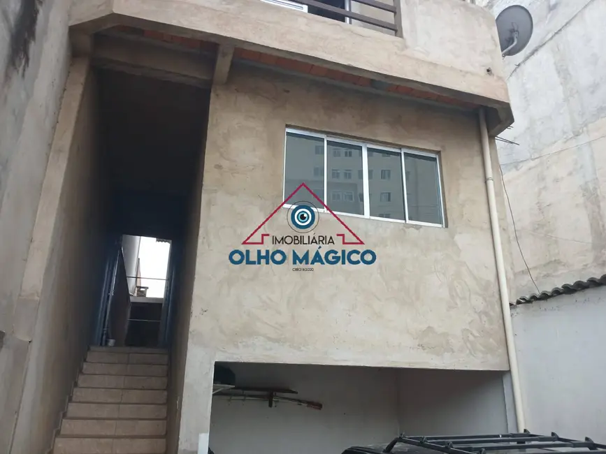 Sobrado com 3 quartos à venda, 166m2 em Conceição, Osasco - SP - imagem 2 Foto 2 de Sobrado com 3 quartos à venda, 166m2 em Conceição, Osasco - SP