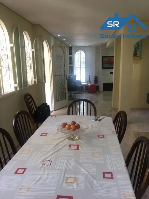 Casa com 5 quartos à venda, 300m2 em Guarulhos - SP - imagem 5 Foto 5 de Casa com 5 quartos à venda, 300m2 em Guarulhos - SP